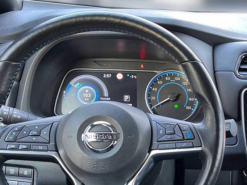 Nissan Leaf N-Connecta 40KW PDC, SHZ, Klima
