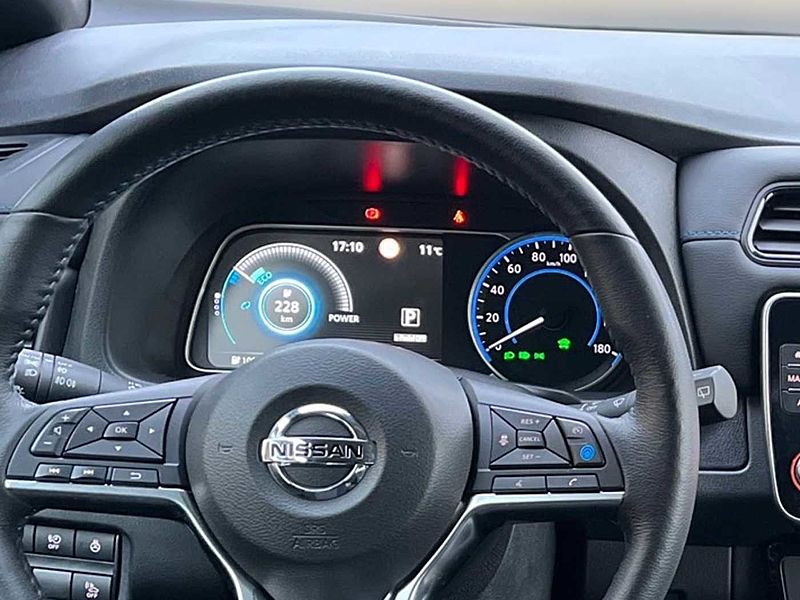 Nissan Leaf N-Connecta 40kWh PDC, SHZ, LED, Kamera